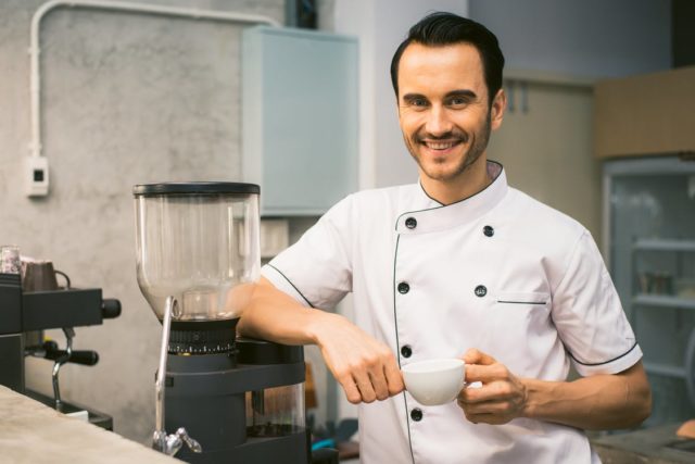 Les secrets des chefs cuisiniers pour rendre leurs plats plus savoureux